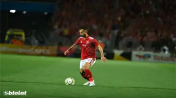 الأهلي يٌعلن رحيل أحمد عبد القادر إلى الدوري العراقي